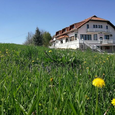 Kavana I Sobe Monika Hotel Grabrovnik ภายนอก รูปภาพ