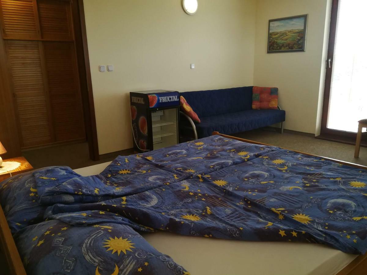 Kavana I Sobe Monika Hotel Grabrovnik ภายนอก รูปภาพ