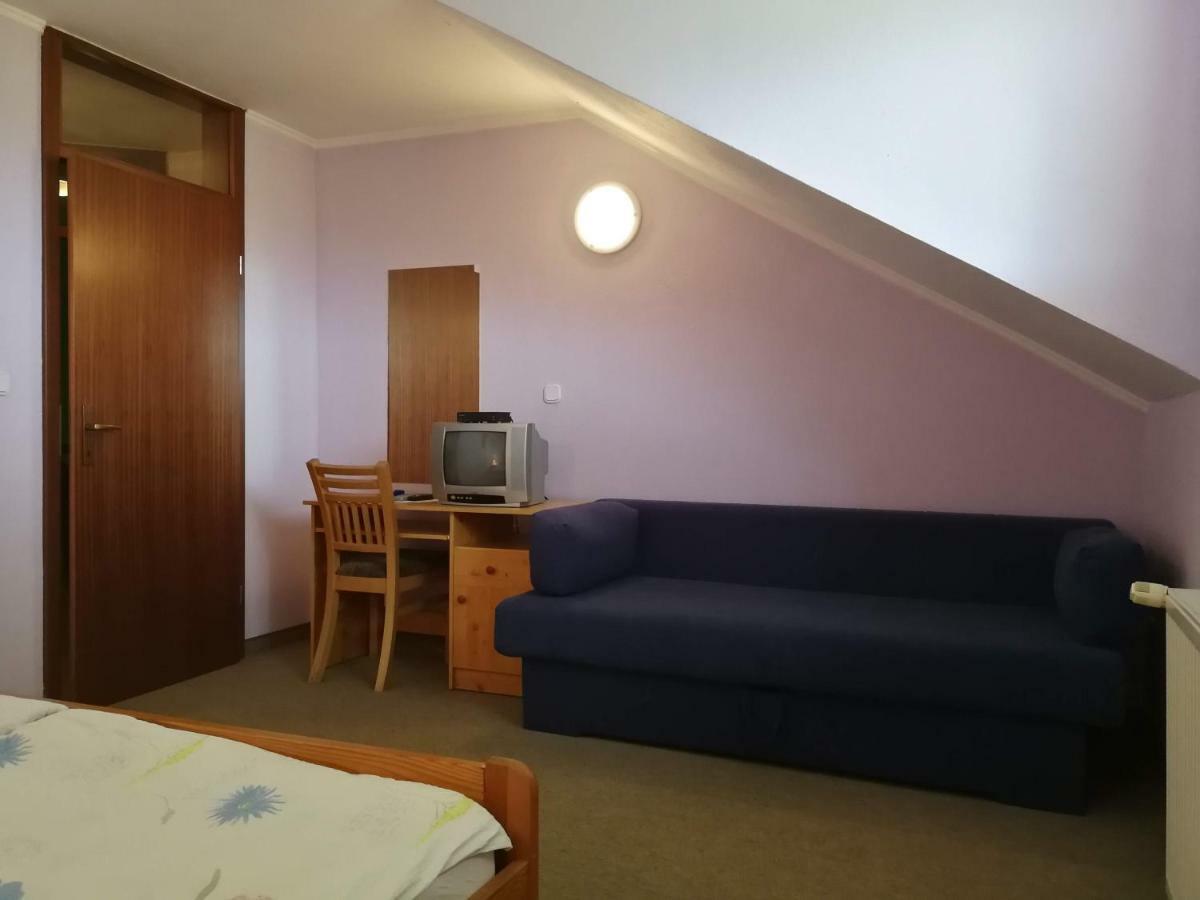 Kavana I Sobe Monika Hotel Grabrovnik ภายนอก รูปภาพ