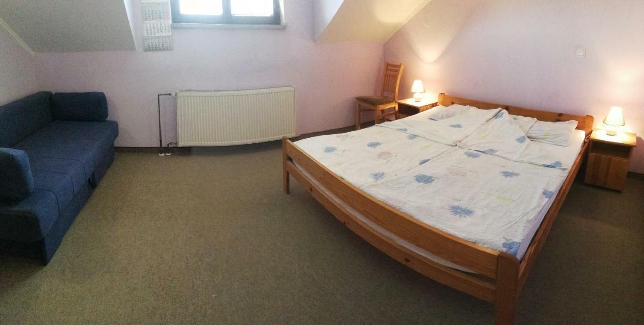Kavana I Sobe Monika Hotel Grabrovnik ภายนอก รูปภาพ